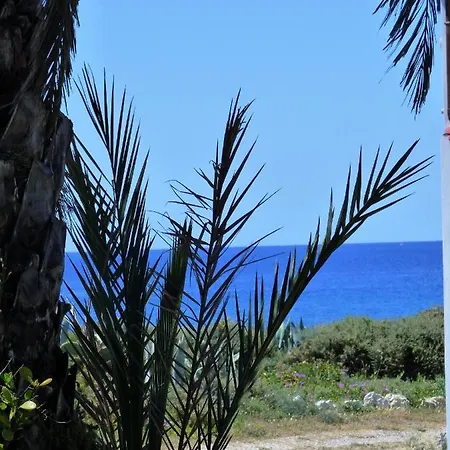 Appartement Davanti Al Mare Con Ampio Giardino E Parcheggio Gratuito