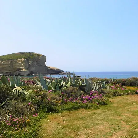 Davanti Al Mare Con Ampio Giardino E Parcheggio Gratuito Appartement *