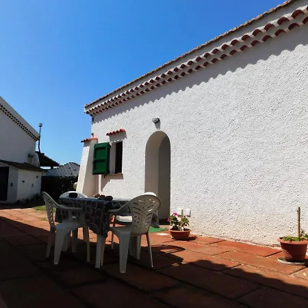 Davanti Al Mare Con Ampio Giardino E Parcheggio Gratuito Lejlighed Santa Caterina