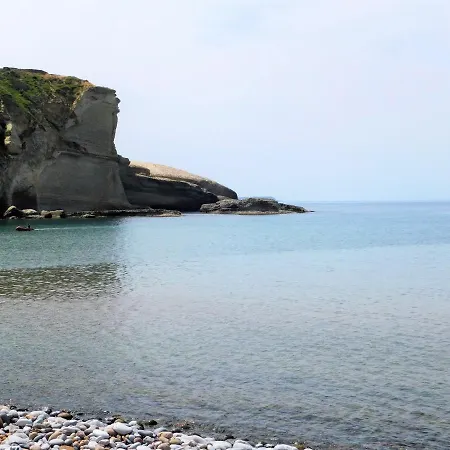Davanti Al Mare Con Ampio Giardino E Parcheggio Gratuito Апартаменты Санта-Катерина