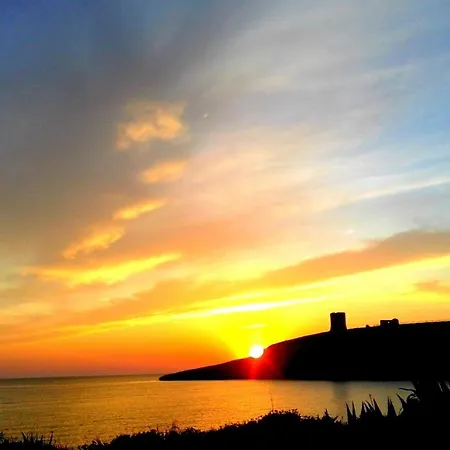 Davanti Al Mare Con Ampio Giardino E Parcheggio Gratuito * Santa Caterina